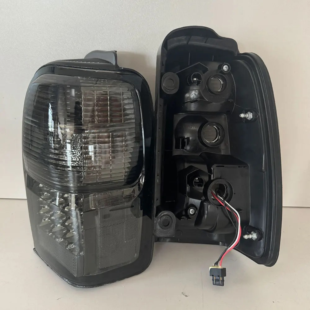 Toyota Hilux Surf / 4Runner 1995–2002 (3rd Gen) Tail Lights