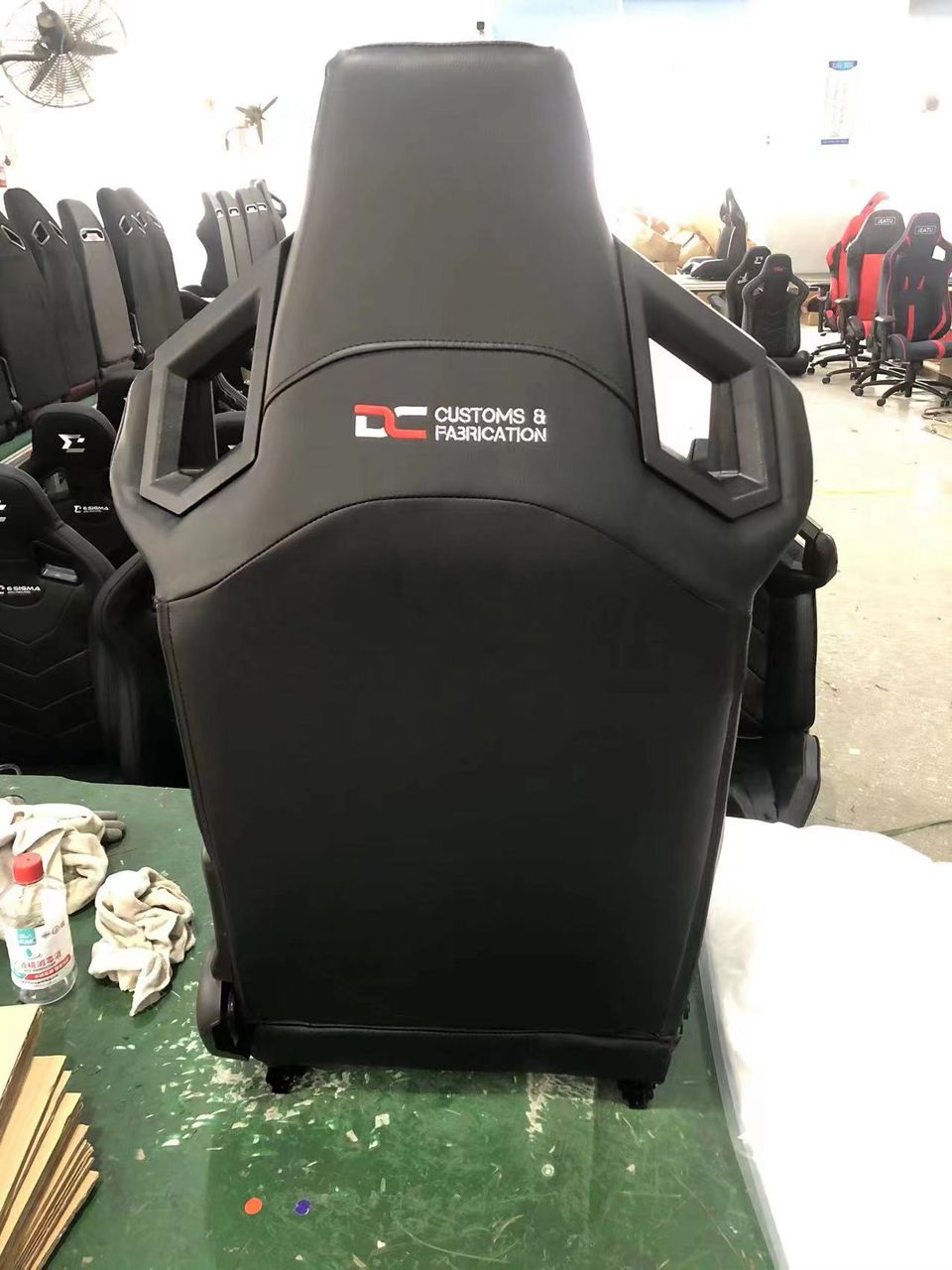 DC CUSTOMS & FABRICATION LUXURY BUCKET RECLINABLE SEATS - PAIR